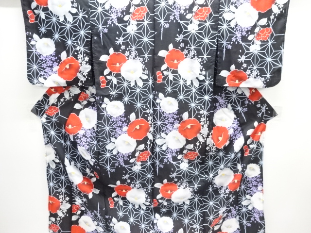 紅梅　椿に桜模様小紋着物